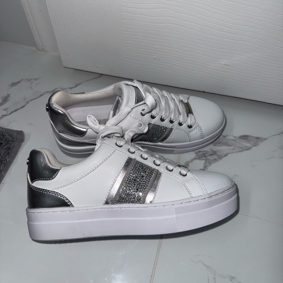 Nine West Nine West Women's Gator Platform Casual Lace-Up Sneakers - Picture 2 of 6